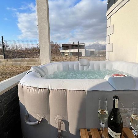 Apartmanovy Dom S Virivkou, Pod Secnom, Liptovsky Jan Villa Liptovsky Mikulas Exterior photo