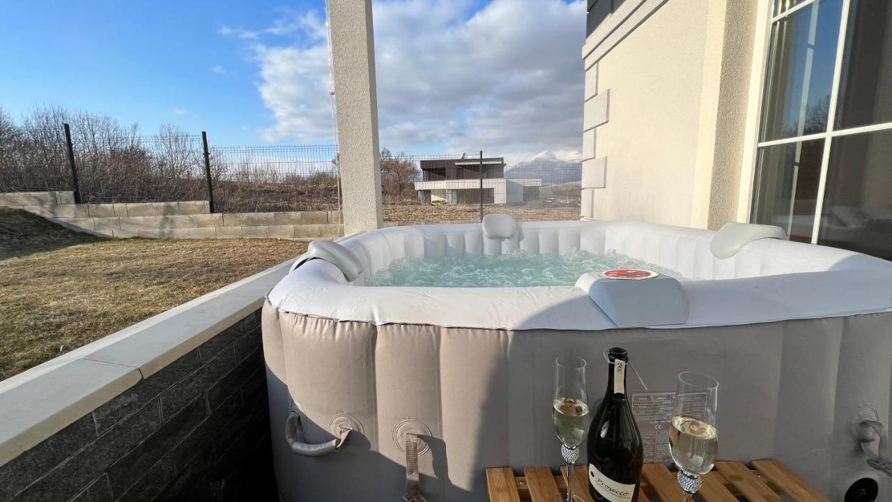 Apartmanovy Dom S Virivkou, Pod Secnom, Liptovsky Jan Villa Liptovsky Mikulas Exterior photo